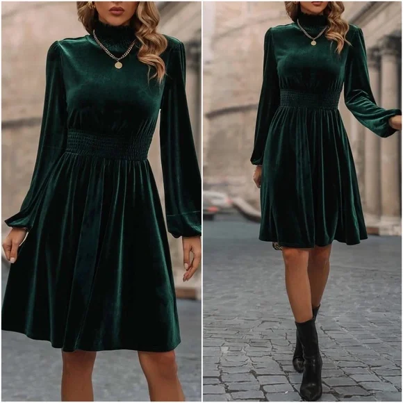 Classic Hunter Green Velvet Holiday Party Evening dress - Picture 1 of 3